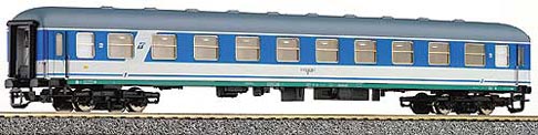 Passenger car 1st class<br /><a href='images/pictures/Tillig/13500.jpg' target='_blank'>Full size image</a>